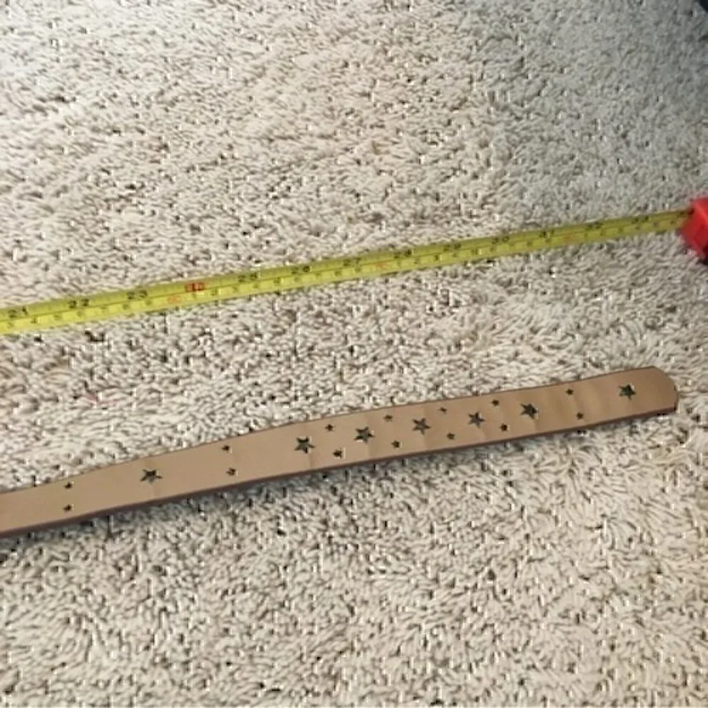 Girls size large brown cutout star belt